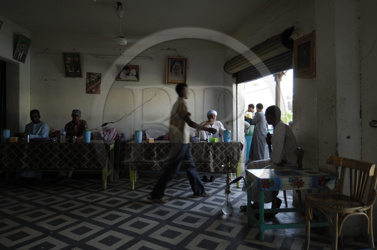 Egypte, Haute Egypte, vallée du Nil, Louxor, un café de la rive ouest