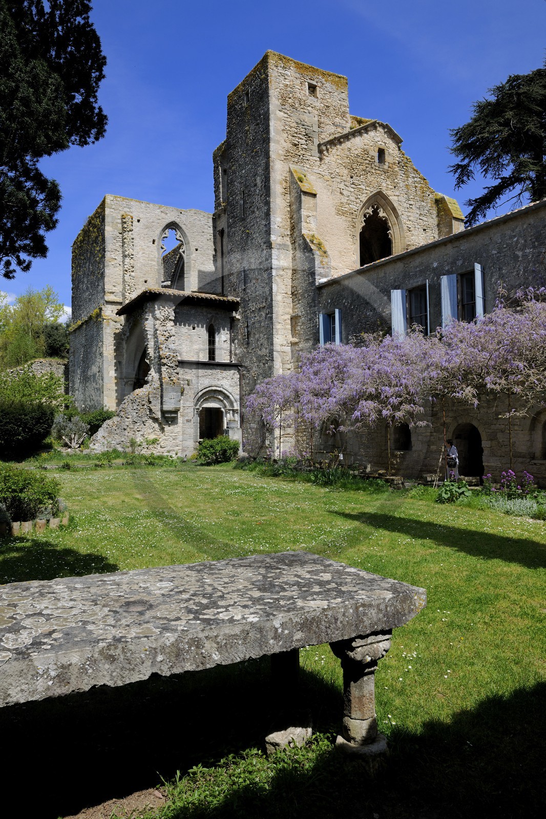 France, Aude (11), Saint-Martin-le-Vieil, ancienne abbaye cistercienne de Villelongue et chambre d'hôte