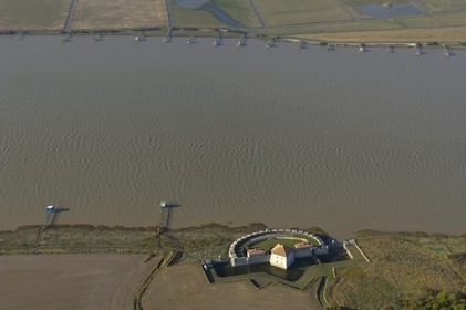 France, Charente-Maritime (17), Fort Lupin au bord de la Charente (vue aérienne)