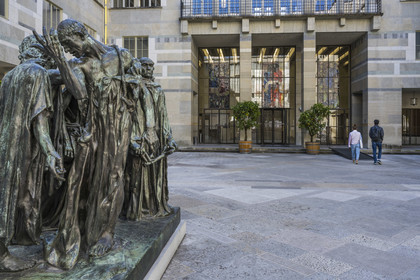 Suisse, Bâle, le Kunstmuseum Basel Hauptbau (musée d'Art) de 1936, les Bourgeois de Calais du sculpteur Rodin