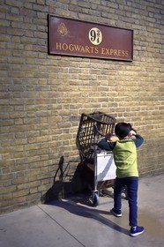United Kingdom, Hertfordshire, Leavesden, Leavesden Film Studios, Harry Potter Studio Tour London, the scene of the eight Harry Potter movies' making of, 9¾ platform