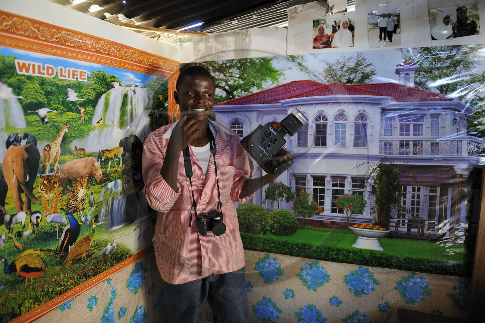 Tanzanie, région de Morogoro, les Monts Uluguru, Mickael le photographe du village de Matombo