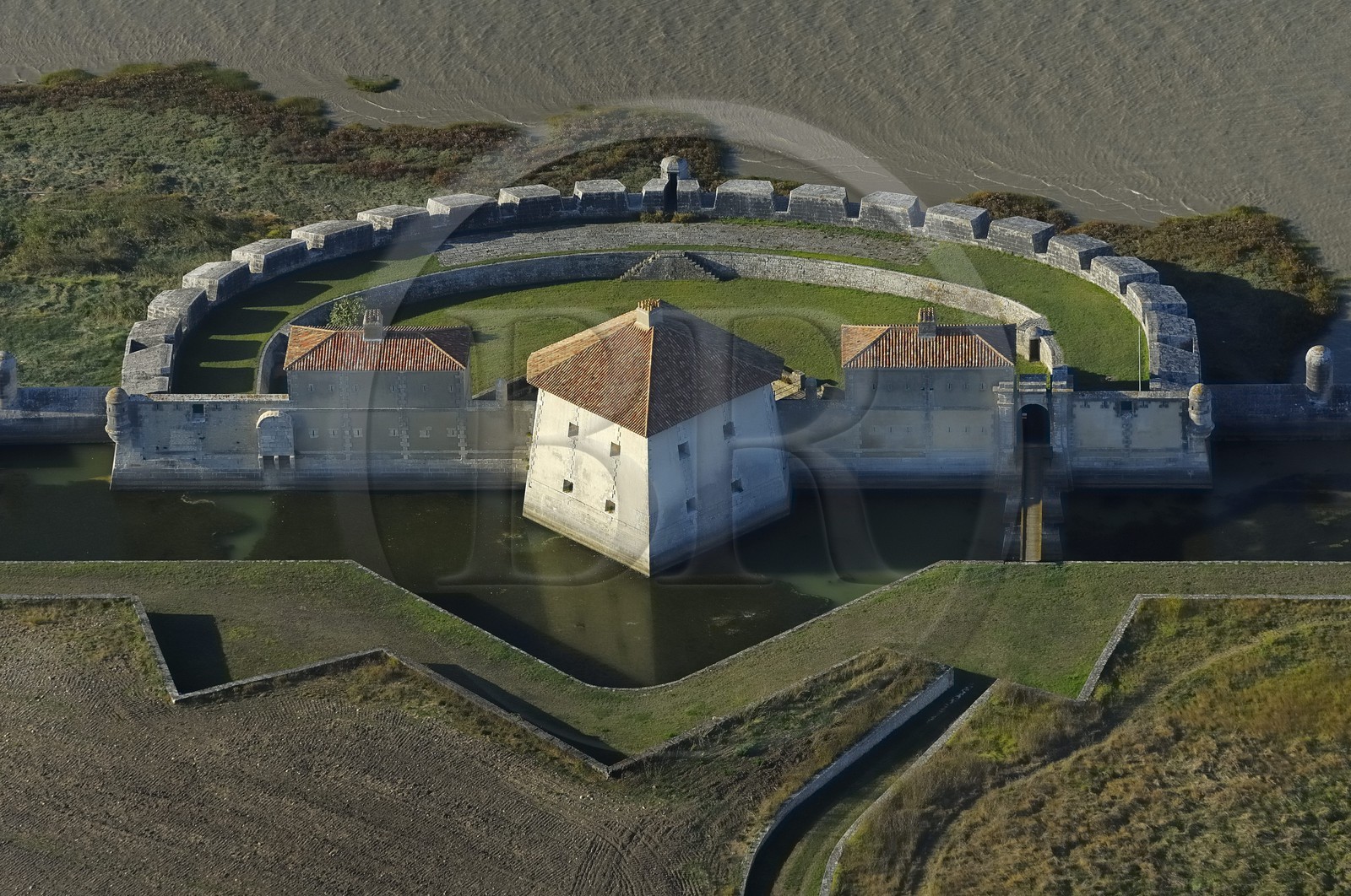 France, Charente-Maritime (17), Fort Lupin au bord de la Charente (vue aérienne)