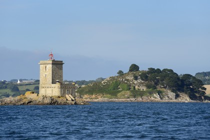France, Finistere, Morlaix bay, the Ile Noire (Black Island) lighthouse in front of the Sterec island