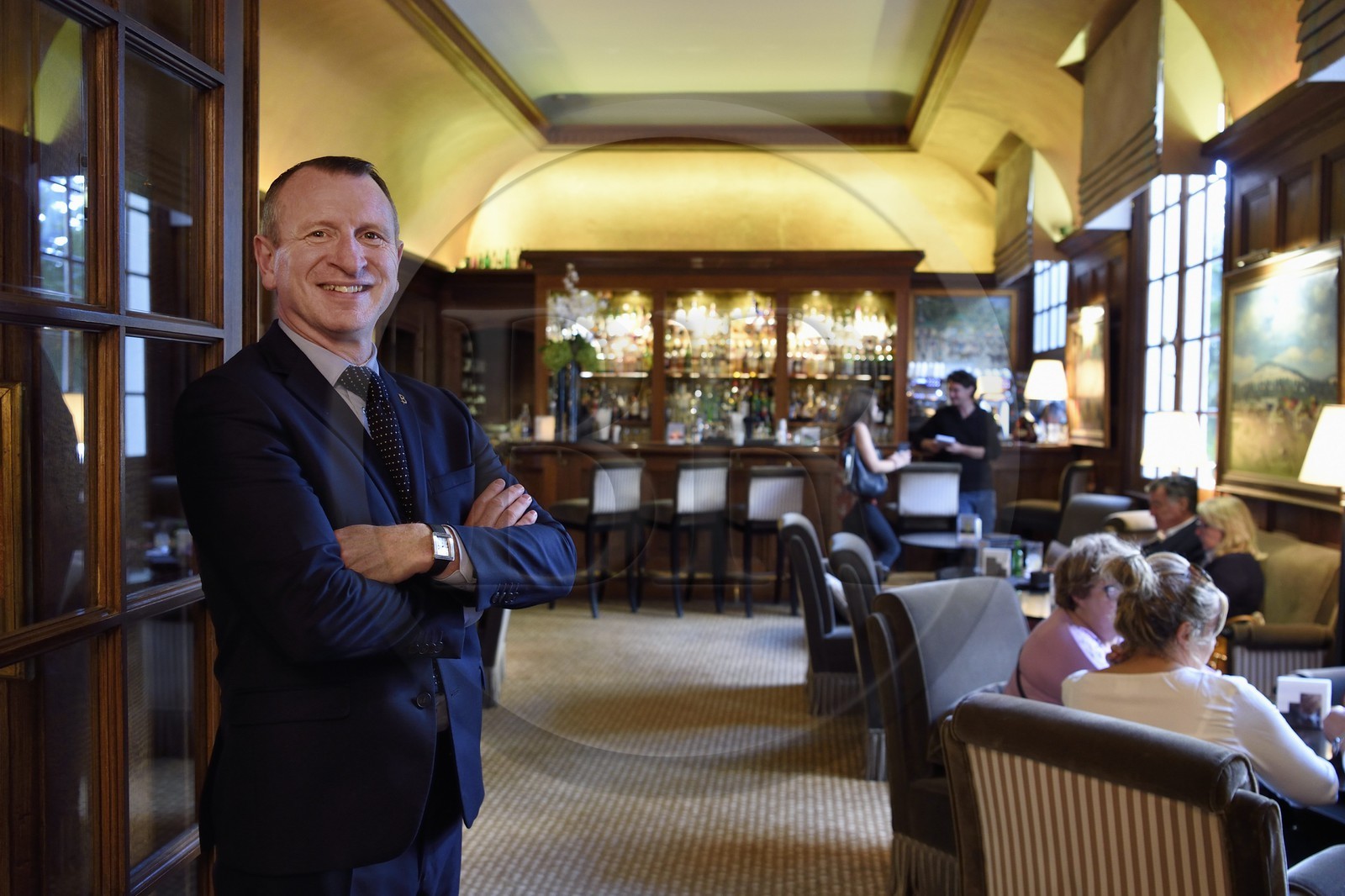 France, Calvados (14), Pays d'Auge, Deauville, Bar de l'Hotel Normandy Barriere, le chef barman Marc Jean