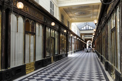 France, Paris (75), Galerie Vero-Dodat entre la rue Jean-Jacques-Rousseau et la rue du Bouloi