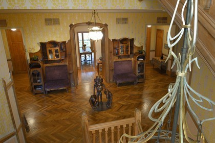 France, Marne, Reims, the Villa Demoiselle of Art Nouveau style, Homonculus sensitif (2007) by Mathieu Mercier and Majorelle furniture