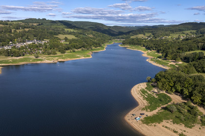 France, Nièvre (58), Parc naturel régional du Morvan, Chaumard, lac de Pannecière,  (vue aérienne)