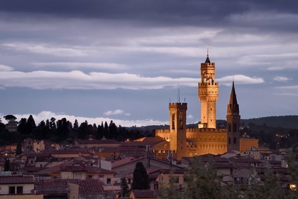 Italie, Toscane, Florence, centre historique classé Patrimoine Mondial de l'UNESCO, le Palazzo Vecchio au crépuscule