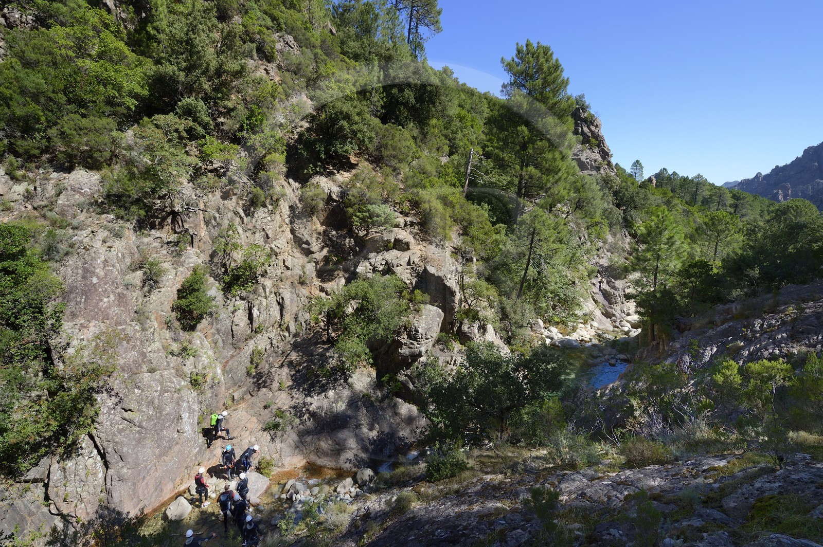 France, Corse-du-Sud (2A), Alta Rocca, Bavella, canyoning dans le torrent de Polischellu France, Corse-du-Sud (2A), Alta Rocca, Bavella, canyoning dans le torrent de Polischellu