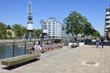 France, Bas-Rhin (67), aménagement du port du Rhin et reconversion du môle du Bassin d’Austerlitz, la médiathèque André Malraux