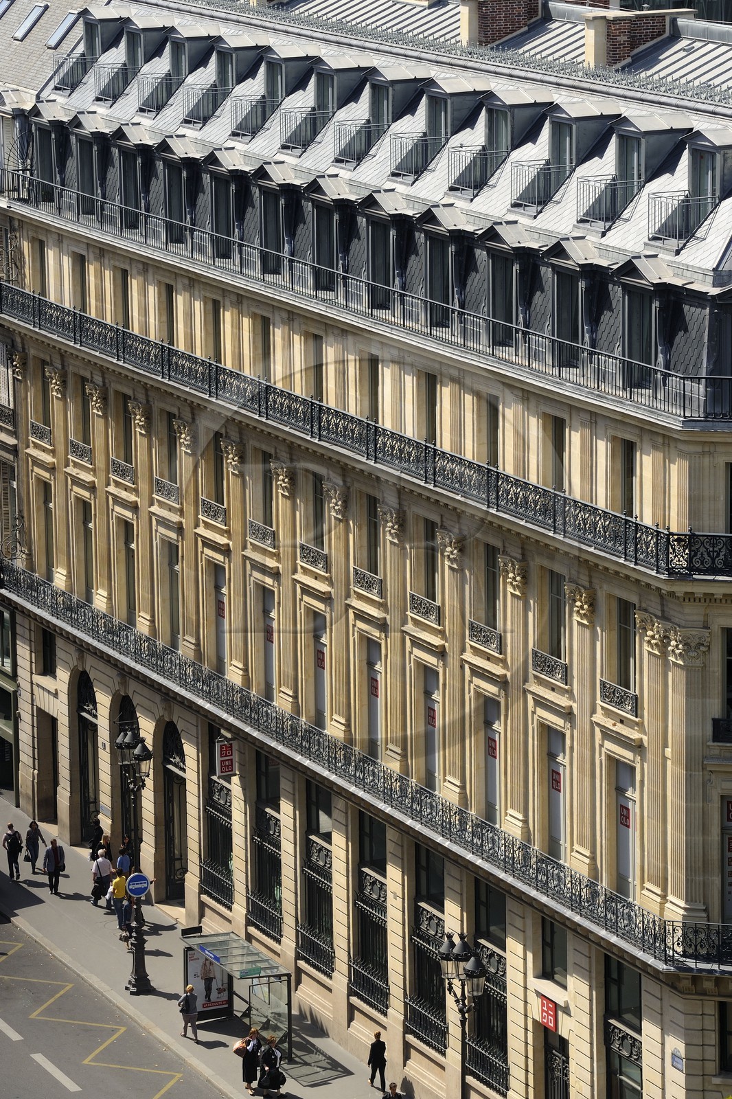 France, Paris (75),  immeubles haussmanniens de la rue Scribe