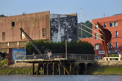 Spain, Basque Country, Biscay Province, Bilbao, Erandio in the neighborhood of Altzaga, going up the river Nervion towards the mouth