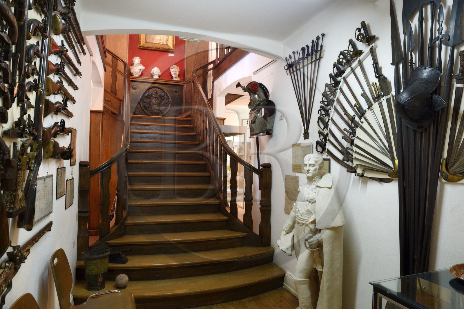 France, Haut-Rhin (68), Sundgau, Altkirch, musée sundgauvien, statue du maréchal Lefebvre né à Rouffach