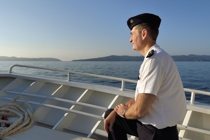 France, Var (83), Iles d'Hyères, Parc national de Port Cros, sur un bateau à l'approche de l'Ile du Levant, l’ingénieur général de l’armement Francois-Xavier Dufer, directeur du centre DGA Essais de missiles