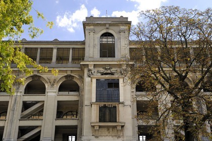 France, Paris (75), hippodrome d'Auteuil, anciennes tribunes au sud