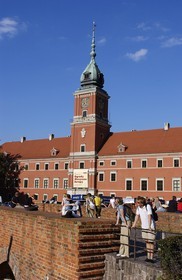 Poland, Warsaw, the royal Castle on Castle square (Zamkowy), at the entrance of the old town