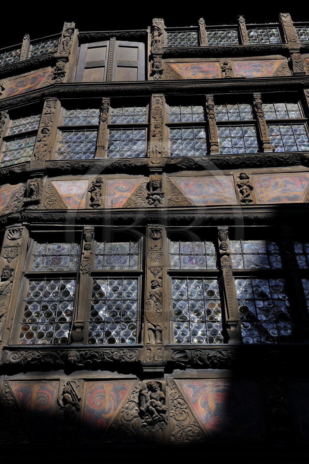 France, Bas-Rhin (67), Strasbourg, façade de la maison à pans de bois Kammerzell place de la cathédrale