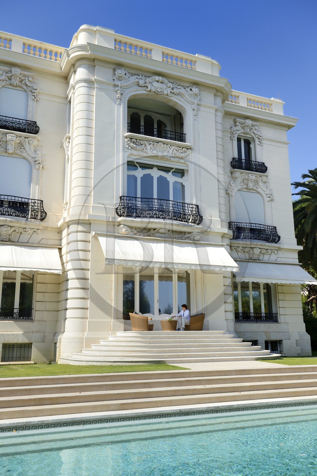 France, Alpes-Maritimes (06), Cannes, la villa La Californie où vécu Pablo Picasso, aujourd'hui renommé le Pavillon de Flore par Marina Picasso, Marina Picasso petite fille de Picasso France, Alpes-Maritimes (06), Cannes, la villa La Californie où vécu Pablo Picasso, aujourd'hui renommé le Pavillon de Flore par Marina Picasso, Marina Picasso petite fille de Picasso