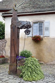 France, Bas Rhin, the Alsace Wine Route, Andlau, the well of the cloister (1513)