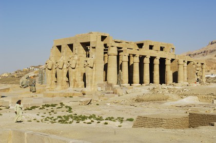 Egypte, Haute Egypte, vallée du Nil, environs de Louxor, nécropole thébaine classée Patrimoine Mondial de l'UNESCO, Thèbes Ouest, temple de Ramesseum