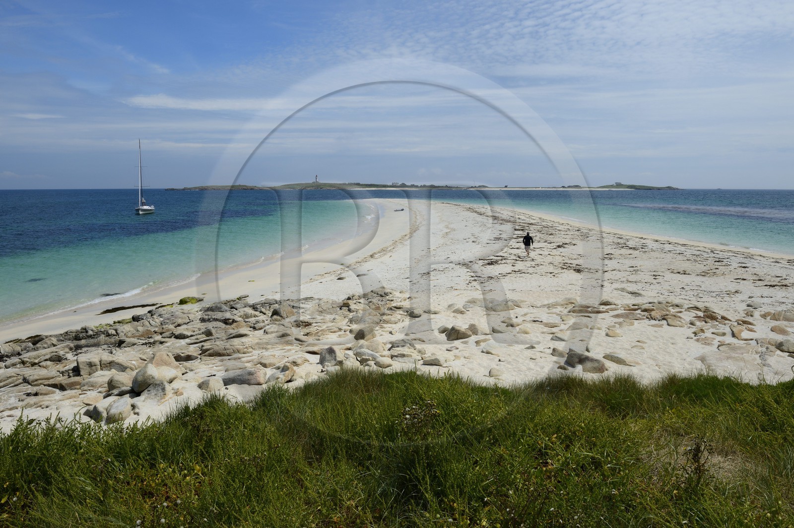 France, Finistere, La Foret Fouesnant, Glenan islands, Guiriden island sandbank