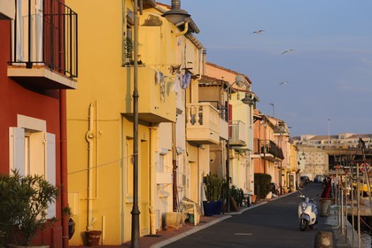 France, Hérault (34), Sète, quartier de la Pointe Courte, village de pêcheurs donnant sur l'étang de Thau, quai du Mistral