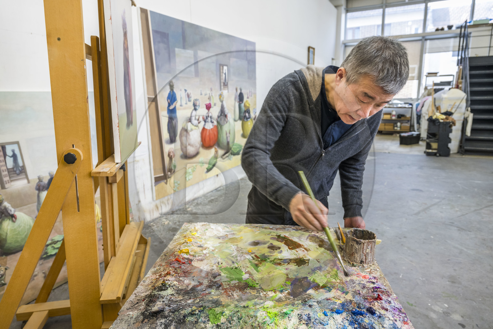 France, the painter Xiao Fan Ru in his workshop in Les Lilas near Paris