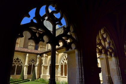 France, Dordogne,  Perigord Noir, Le Buisson de Cadouin, former cistercian abbey church, stage on the Camino de Santiago (Way of St. James) listed as World Heritage by UNESCO, the cloister of the 15th century