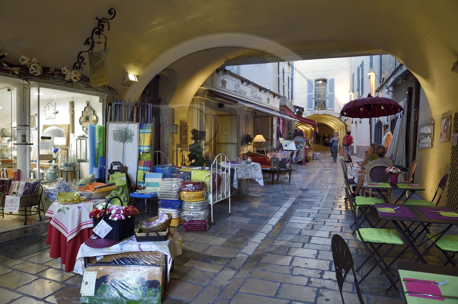 France, Var (83), Hyères, rue des Porches