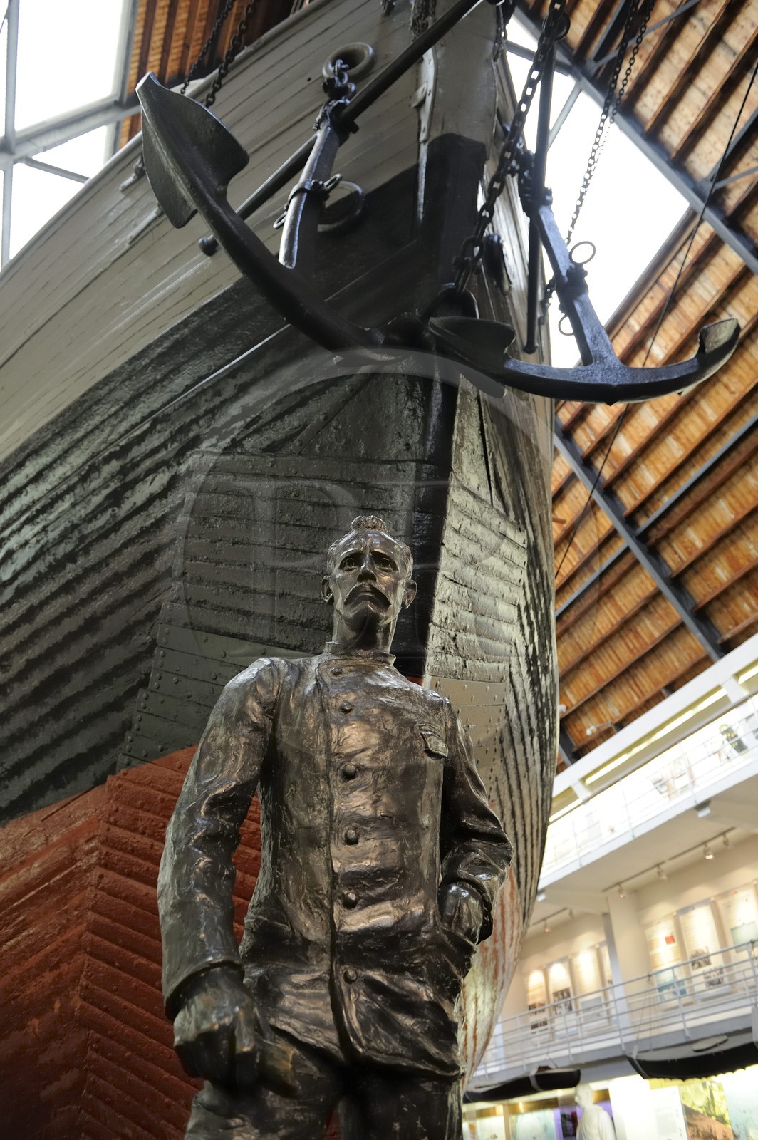 Norvège, Oslo, presqu'île de Bygdoy, musée du vaisseau polaire Fram (Frammuseet) de l'explorateur Fridtjof Nansen représenté ici par sa statue