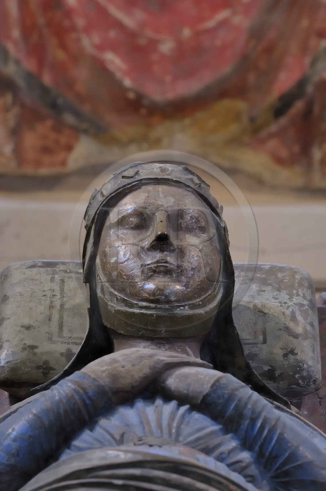 France, Maine et Loire (49), Vallée de la Loire classée Patrimoine Mondial de l' UNESCO, Fontevraud-l'Abbaye, abbaye de Fontevraud, l'église abbatiale, gisants polychromes des Plantagenêts, Isabelle d'Angoulème épouse de Jean sans Terre