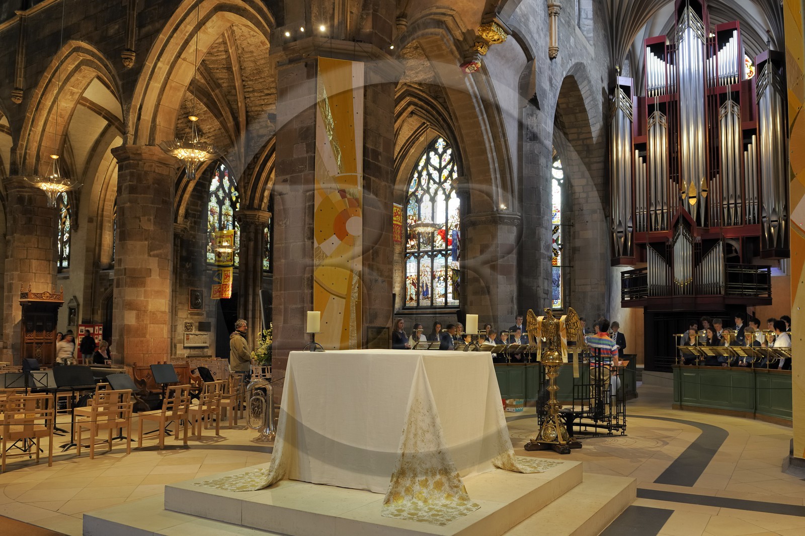 Royaume-Uni, Ecosse, Edimbourg, The Royal Mile, répétition de la chorale de Edinburg academy pour un concert dans Saint Giles Cathedral