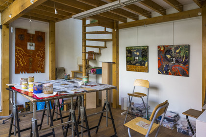 France, Hauts-de-Seine, Colombes, the french artist and lacquerer Isabelle Emmerique studio