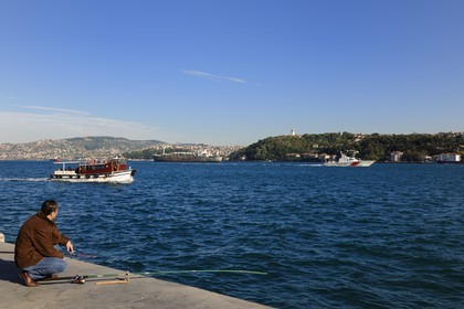 Turquie, Istanbul, les rives du Bosphore à Emirgan, en face la rive asiatique