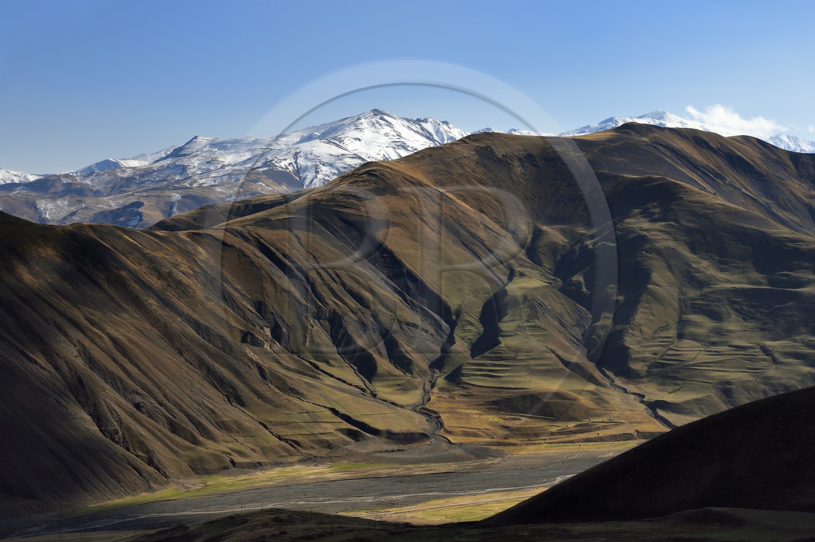 Azerbaïdjan, région de Quba (Guba), chaine de montagne du Grand Caucase, la vallée de la route Xinaliq Yolu vers Khinalug (Xinaliq)