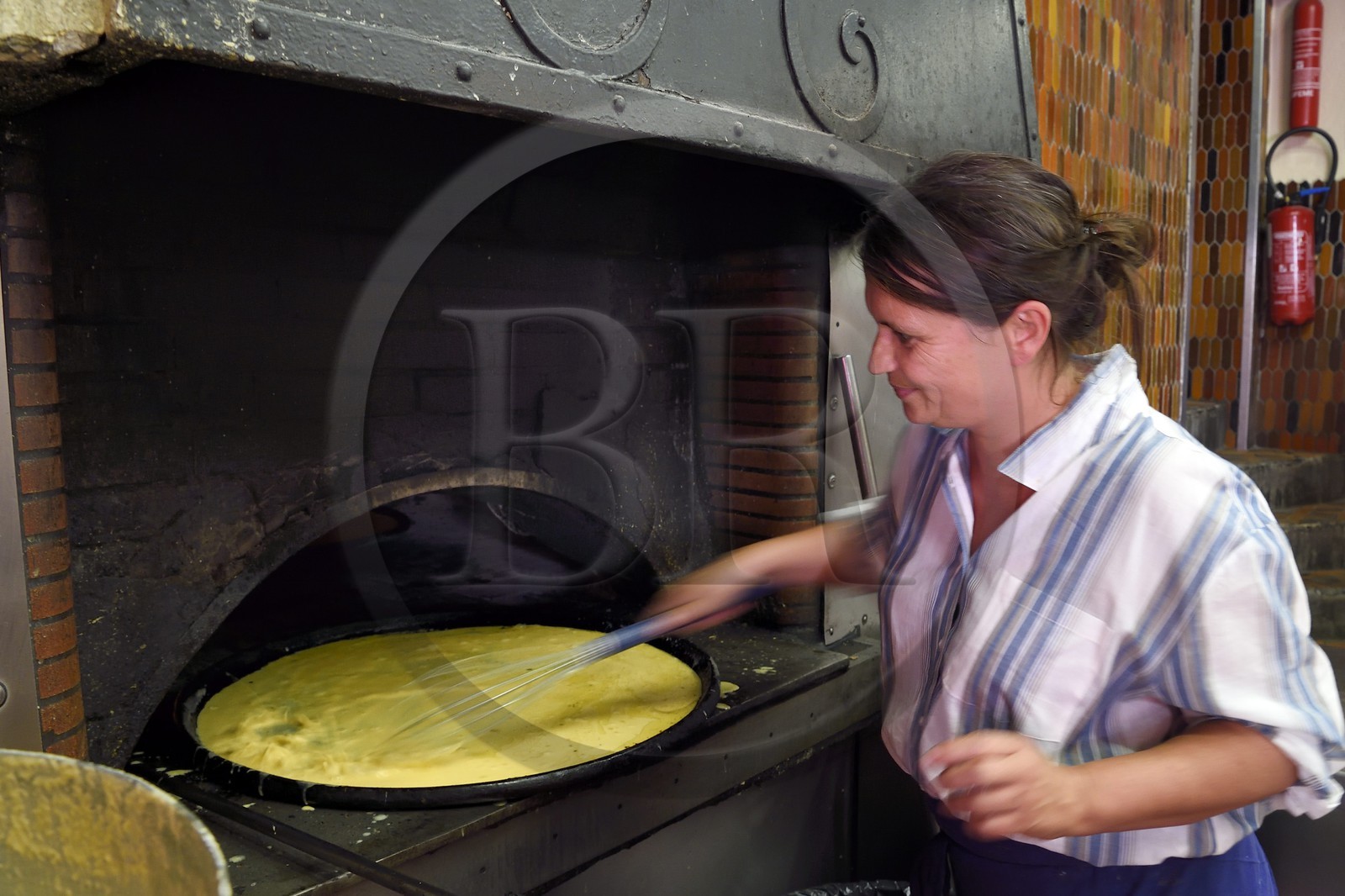 France, Alpes-Maritimes, Nice, Old Town, Restaurant René Socca, institution of the old town offering socca, a flat cake and speciality of the region, the manager Veronique Pentolini