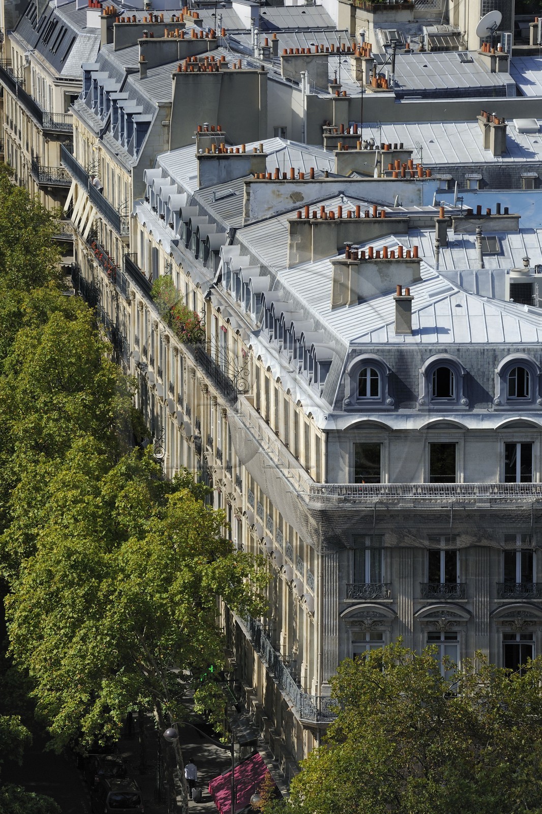 France, Paris (75), immeubles Haussmanniens de l'avenue Kleber vus du haut de l'Arc de Triomphe