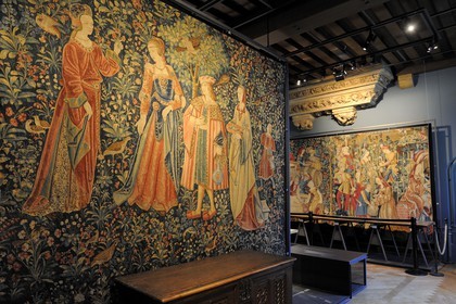 France, Paris (75), musée du Moyen-Age, ancien hôtel de Cluny, tapisserie de la vie seigneuriale du début 16ème siècle