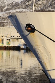 Norvège, Nordland, iles des Westeralen, port de Myre, proue de cargo