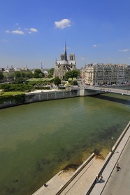 France, Paris (75), les rives de la Seine classées Patrimoine Mondial de l'UNESCO, île de la Cité, la cathédrale Notre-Dame