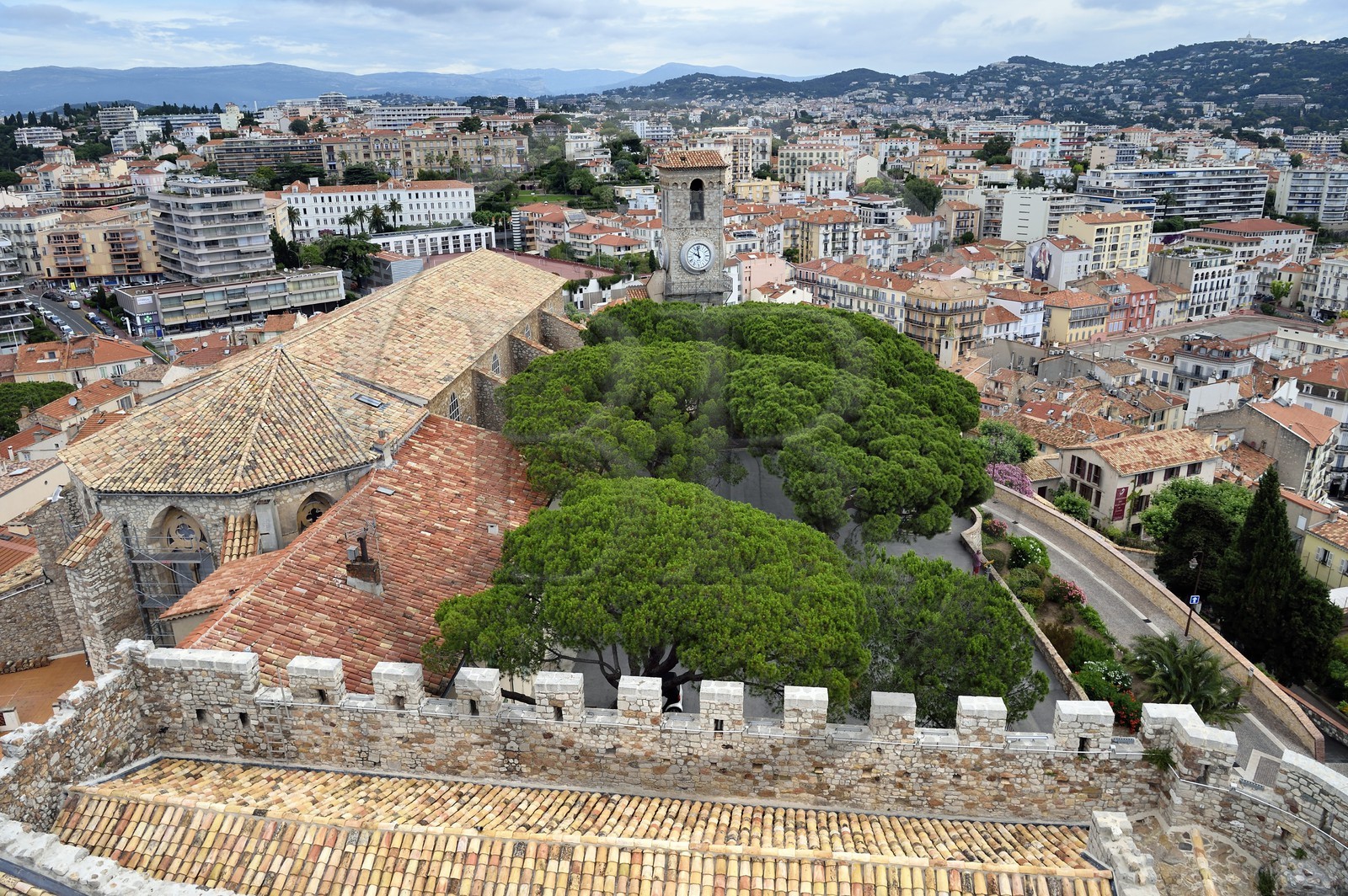 France, Alpes-Maritimes (06), Cannes, la vieille ville dans le quartier Le Suquet, l'église Notre-Dame-de-l'Espérance