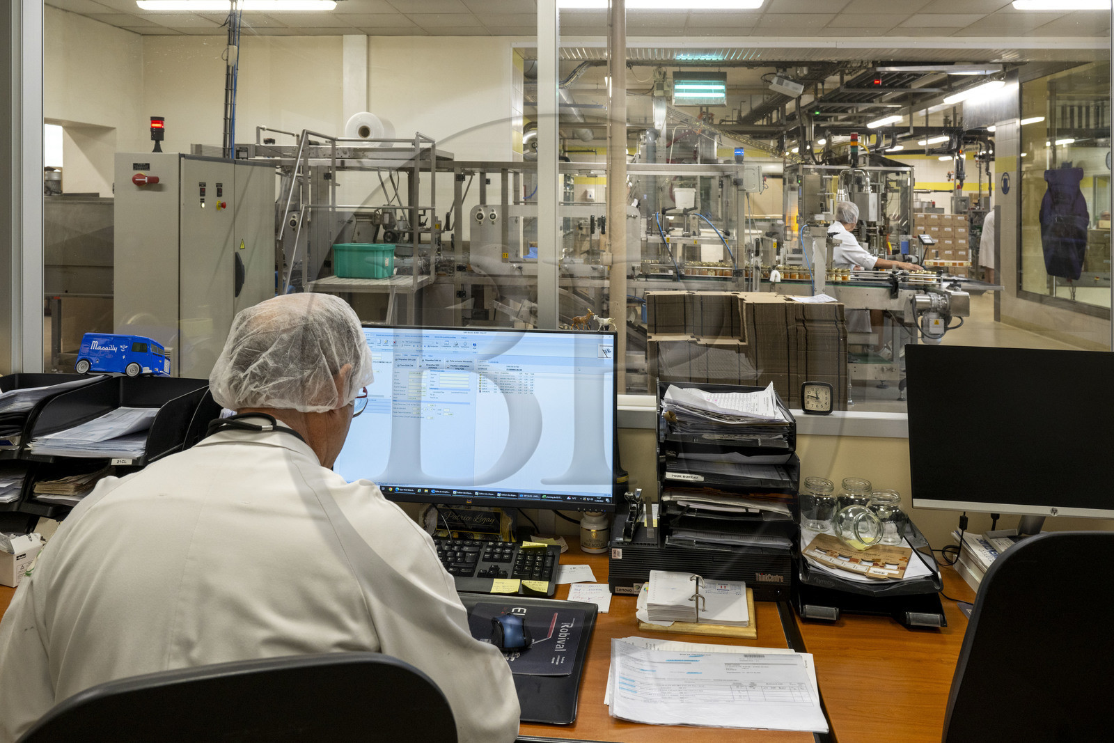 France, Côte-d'Or (21), les climats de Bourgogne classés Patrimoine Mondial de l'UNESCO, Beaune, la moutarderie Fallot, ateliers de production