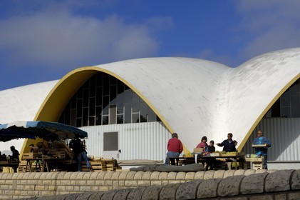 France, Charente-Maritime (17), Royan, le marché central