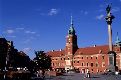 Poland, Warsaw, the royal Castle on Castle square (Zamkowy), at the entrance of the old town