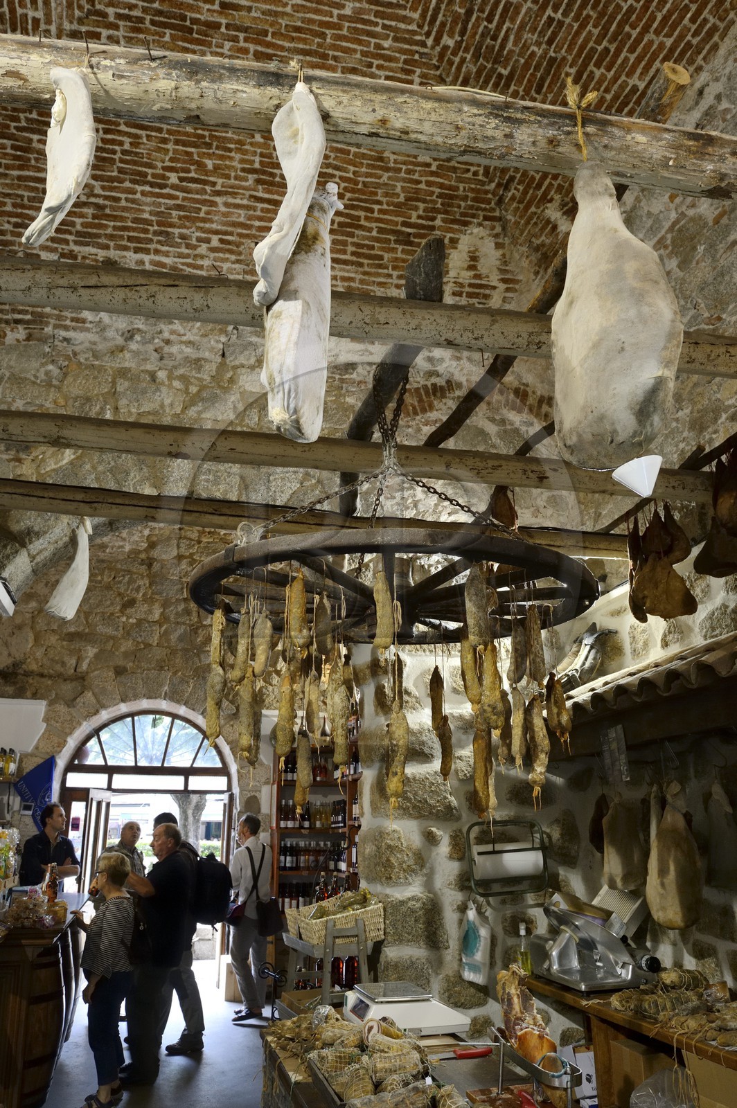 France, Corse-du-Sud (2A), Sartène, épicerie fine La Cave Sartenaise