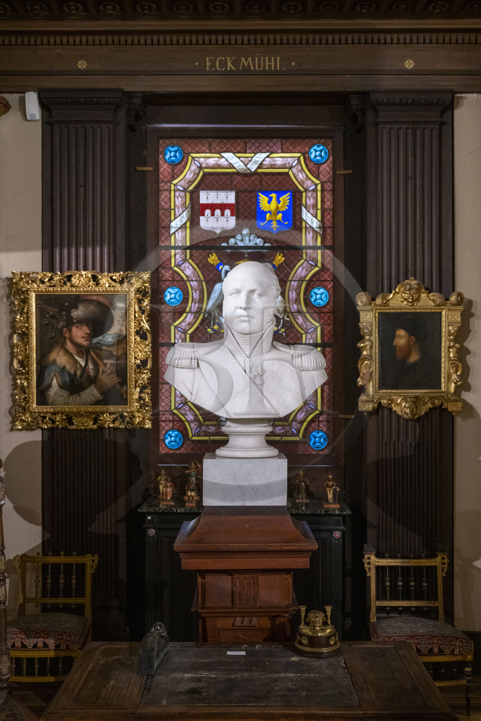 France, Yonne (89), Auxerre, la salle d'Eckmühl située dans l'ancien palais des comtes d’Auxerre, il est dédié à la mémoire du maréchal d'empire Davout, son buste trone au centre