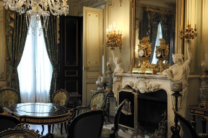 France, Hérault (34), Montpellier, centre historique, musée Fabre, Hôtel de Cabrières Sabatier d'Espeyran, le Salon Vert et sa cheminée en marbre de Carrare, mention obligatoire: géré par Montpellier