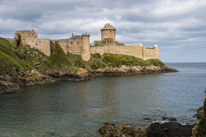 France, Ille et Vilaine, Cote d'Emeraude (Emerald Coast), Saint Malo, Plevenon, small cove below Fort la Latte at the Pointe de La Latte