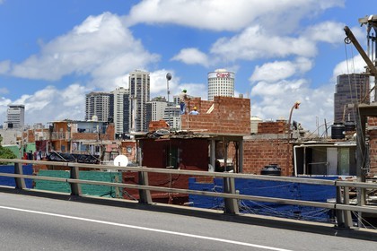 Argentina, Buenos Aires, shanty town along the highway U.Illia north of the city